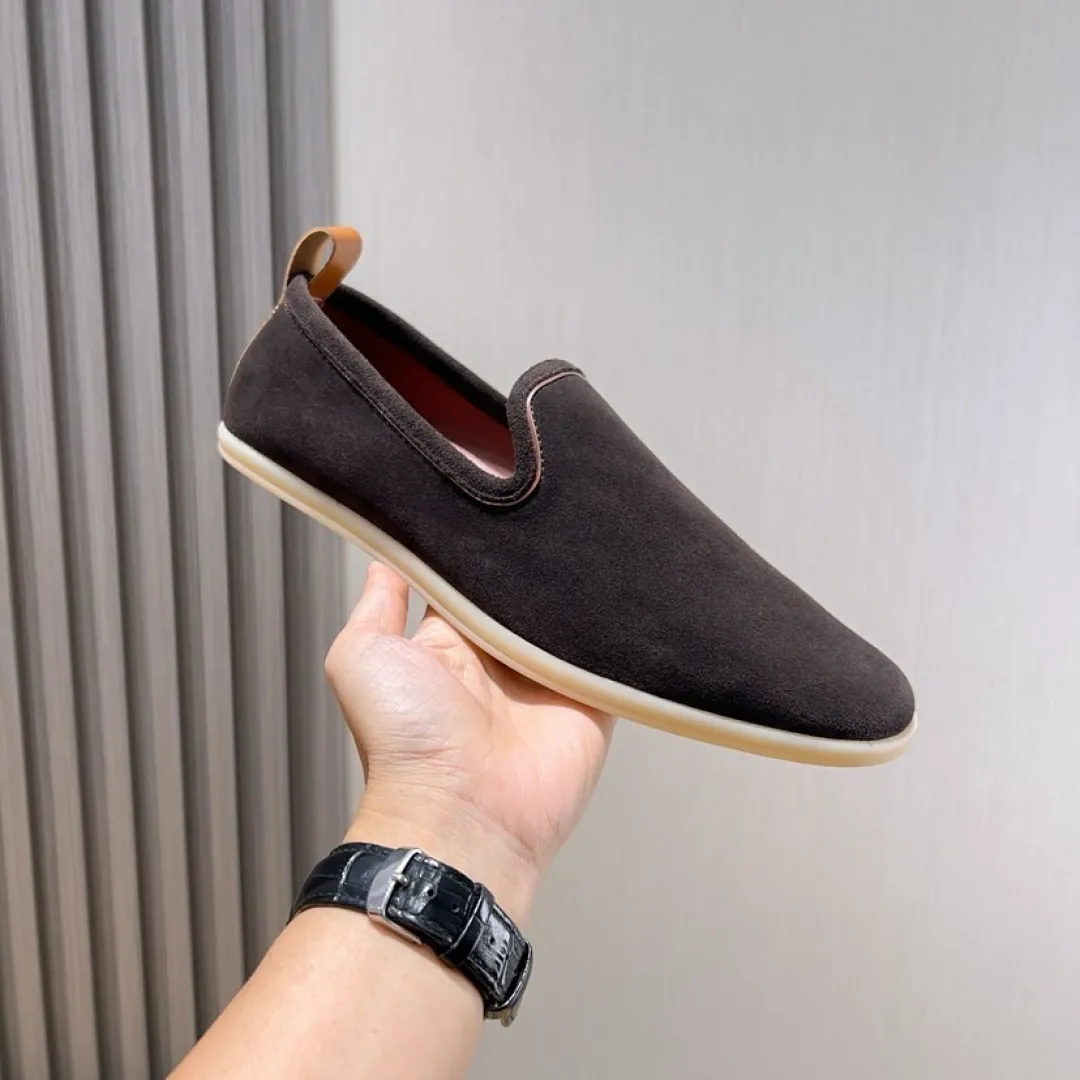 Men's shoes 400💰[loro piana] 2025 new moccasins, popular casual sneakers for street men. The shoes are made of first-layer suede leather uppers with rubber soles, a classic. The complex craftsmanship and meticulous structure make the shoes light and soft, allowing you to walk comfortably and freely. Perfect for summer wear. Yardage: 38-45.